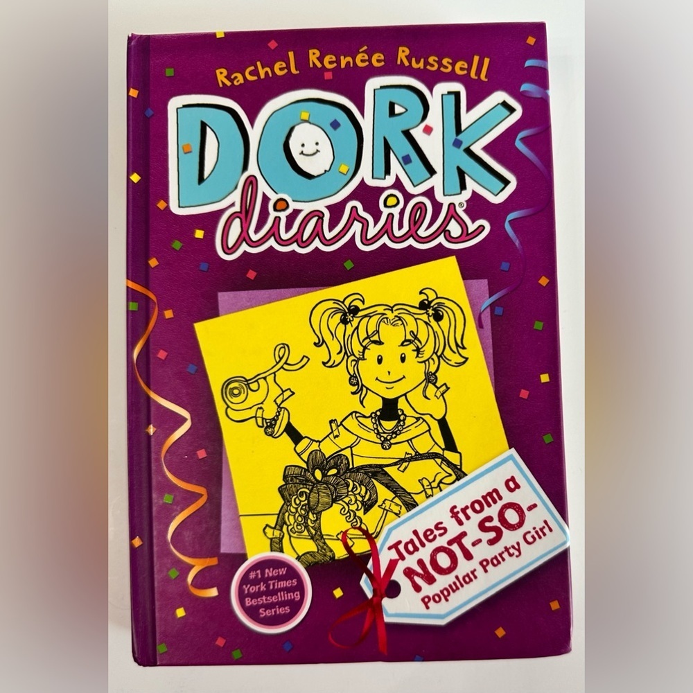 📚 Dork Diaries: Tales from a Not-So-Popular Party Girl by Rachel Renée Russell - Picture 1 of 3